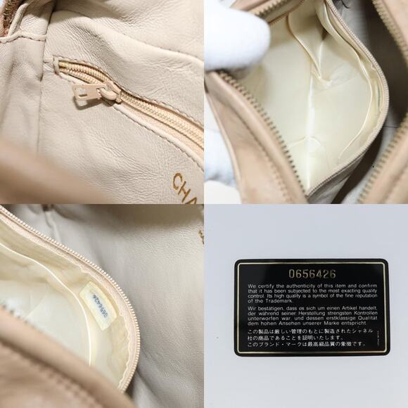 CHANEL Matelasse Chain Shoulder Bag Leather White CC Auth  Chanel Matelasse Chain Shoulder Bag